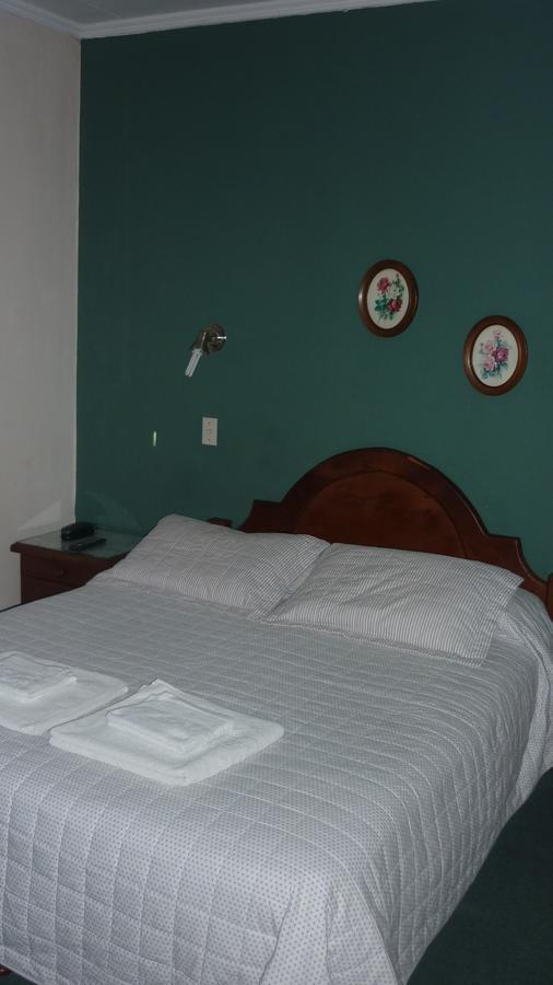 Hotel Alonso Río Gallegos Quarto foto